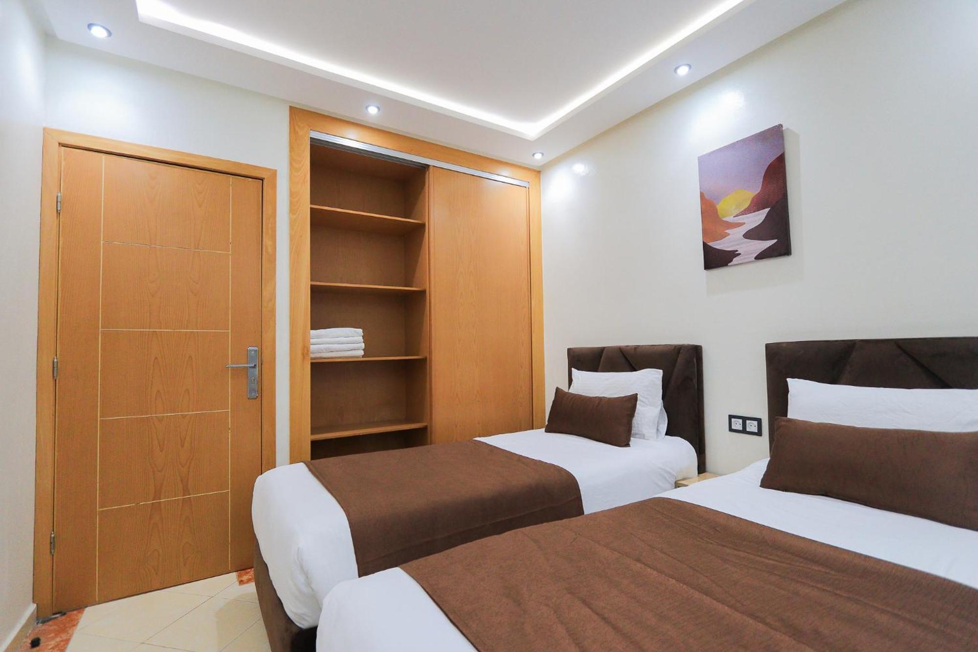 Apartment Duplex Familial 3 Au Coeur De La Corniche De